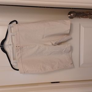 Chico's fabulously slimming perfect stretch shorts